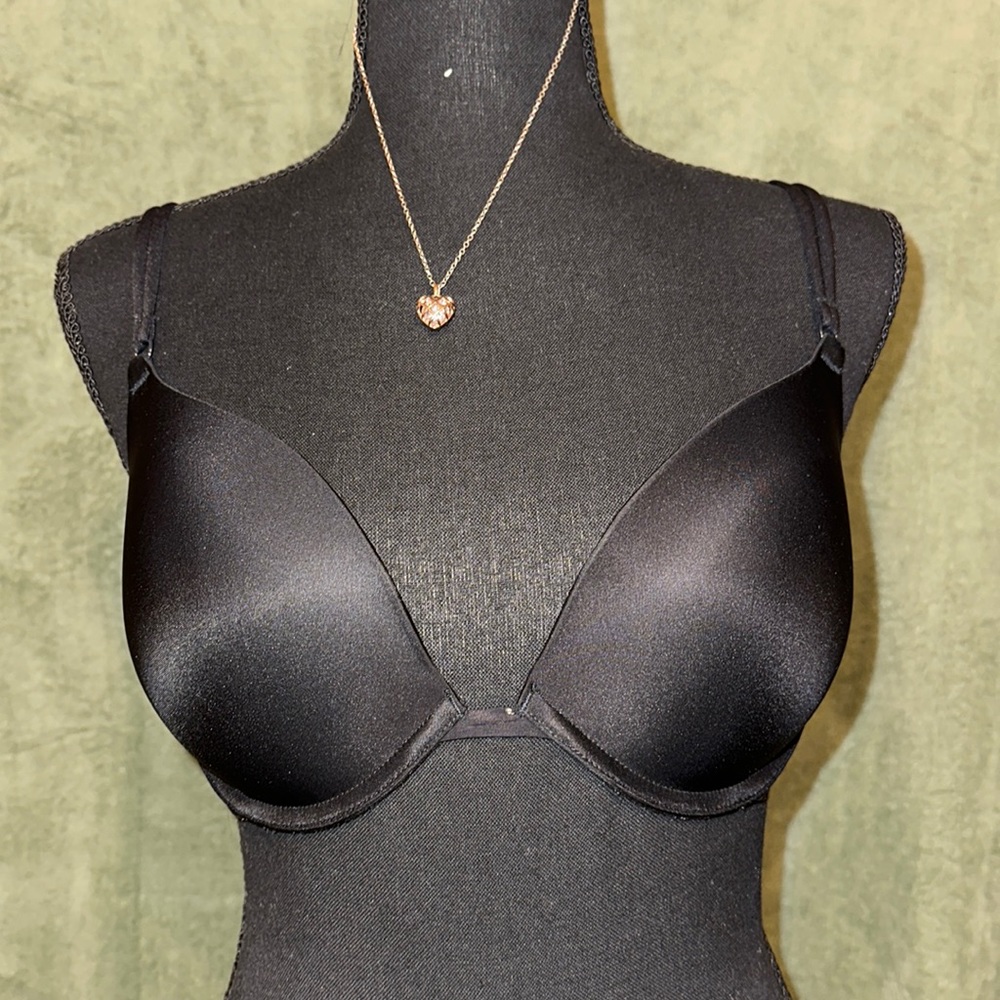 Black, Victoria’s Secret push-up bra
